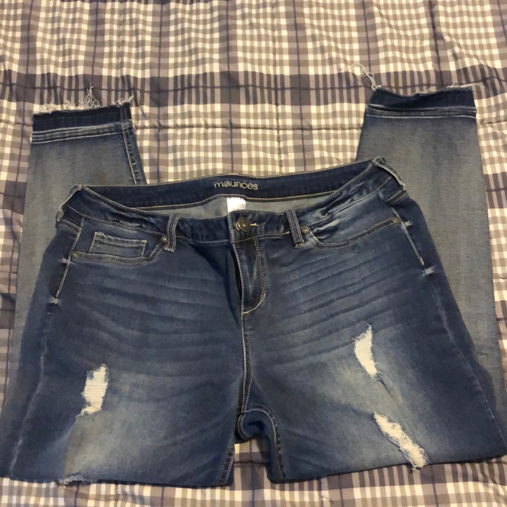 Maurice’s size XL regular distressed jeggings